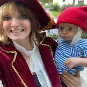 Meet your Posher, Claire